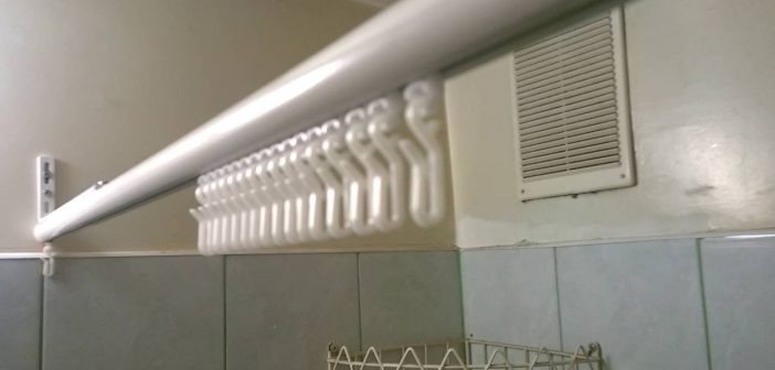 Штанга для шторы в ванную | Материалы, применяемые для изготовления штанг в ванную
