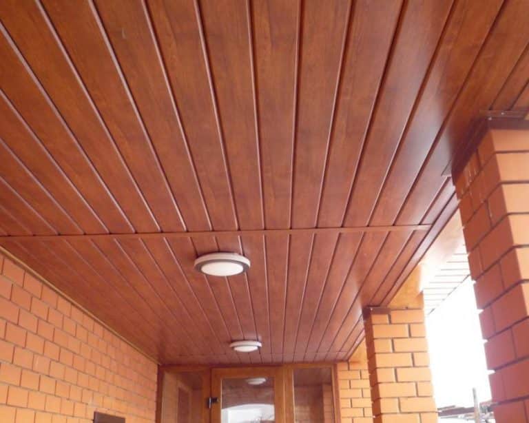 Имитация бруса на потолке: отделка с фото и видео, особенности, плюсы и ...