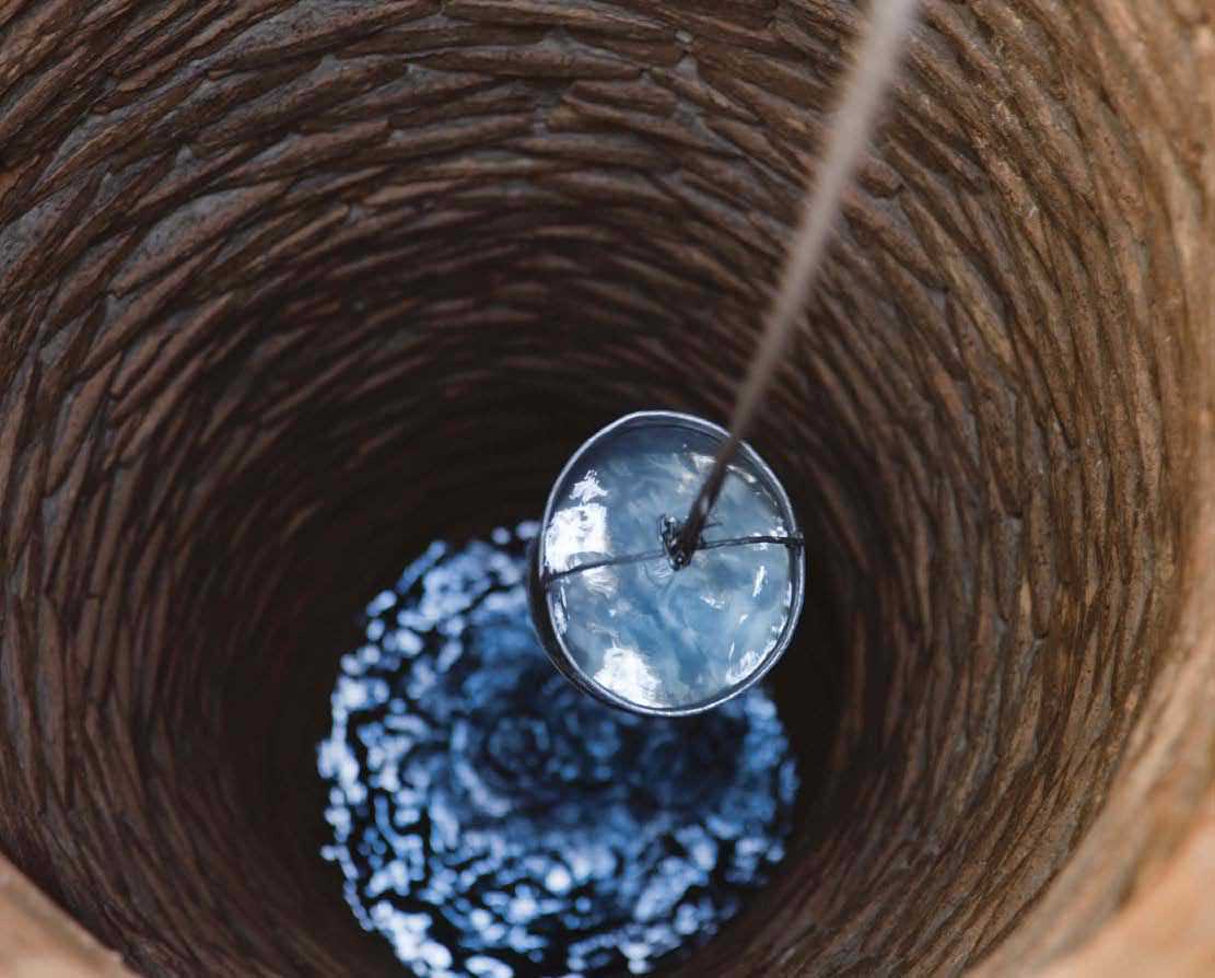 Зависимость источников водоснабжения от электричества | Что лучше колодец или скважин