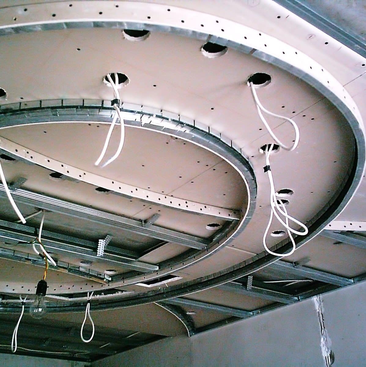 Как сделать каркас для фигурного короба | Короб из гипсокартона на потолке под натяжной потолок
