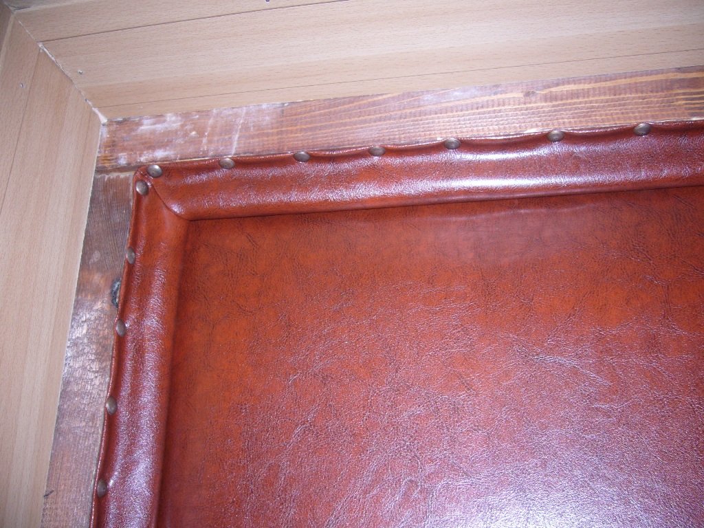 Как утеплить входную деревянную дверь | Как утеплить дверь в частном доме: металлическую, деревянную, пластиковую, утепление своими руками